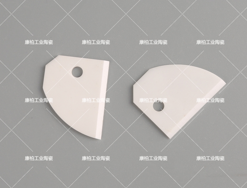 氧化鋁陶瓷是什么材料？導(dǎo)熱效果怎么樣？